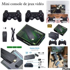 Mini console de jeu vidéo avec manettes sans fil, vue complète
